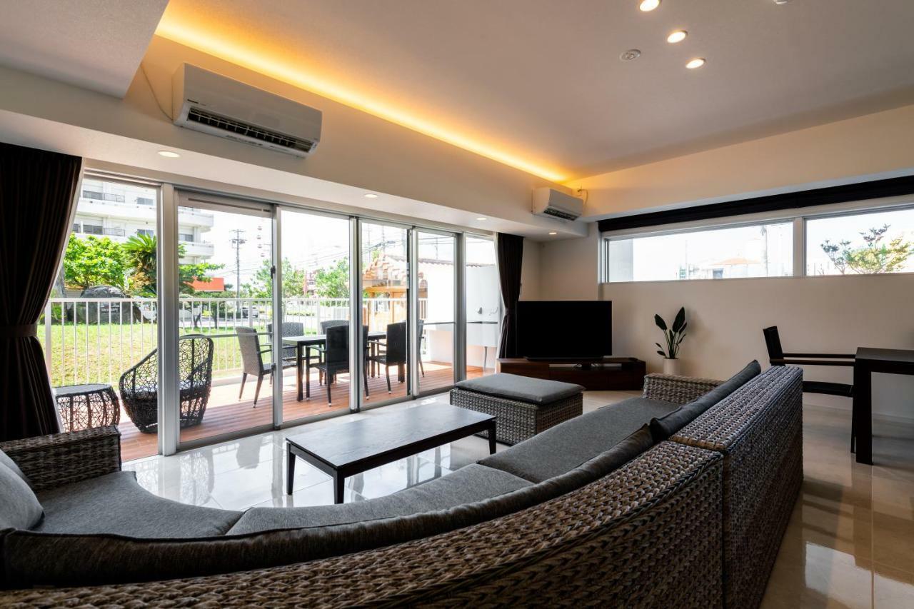 Condo Royal Ryu Kyu Čatan Exteriér fotografie