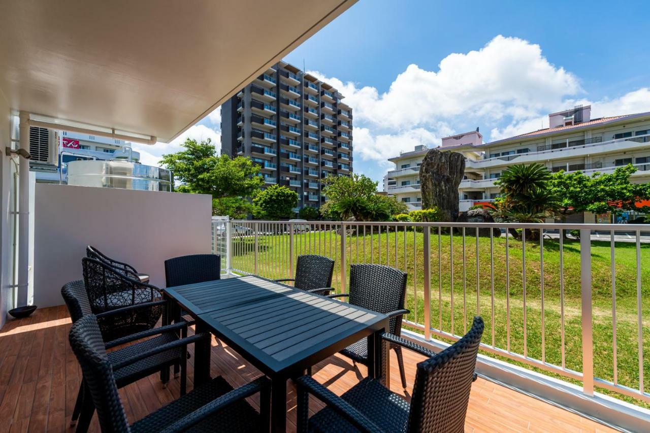Condo Royal Ryu Kyu Čatan Exteriér fotografie