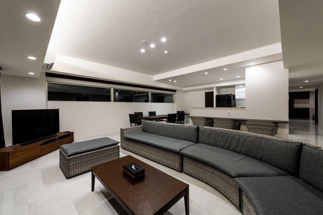 Condo Royal Ryu Kyu Čatan Exteriér fotografie